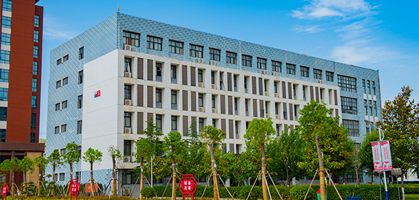 我的大學(xué)-大學(xué)志