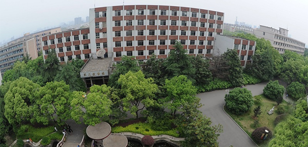 長沙環(huán)境保護職業(yè)技術學院 - 最美院校