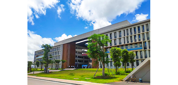廣東石油化工學院 - 最美大學