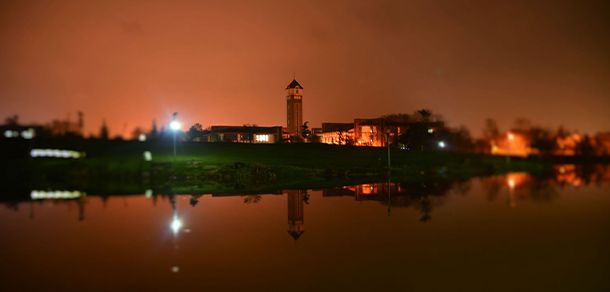 成都東軟學院 - 最美大學