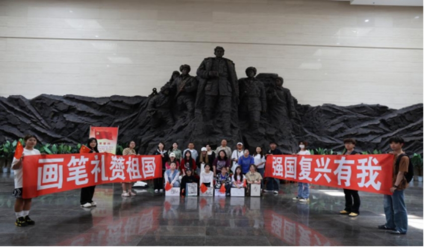 學(xué)生在尚志紀念館參加